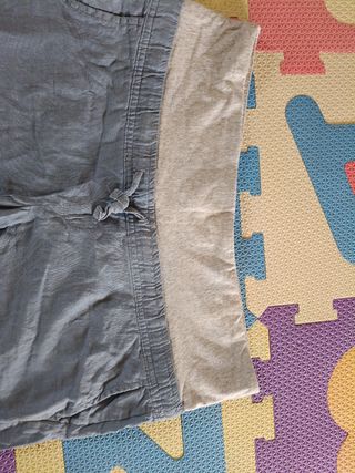Pantalón corto premamá.