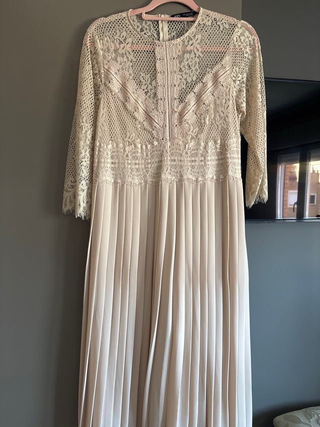 Vestido encaje zara