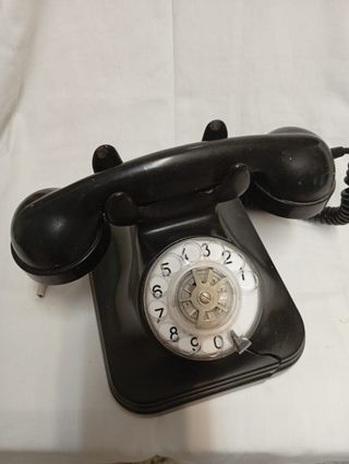 Teléfono antiguo