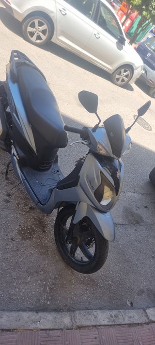 Moto symphony 49cc Sin ITV no la pase