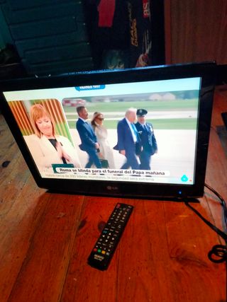 TV LG 19" negra