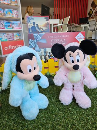 Mickey e Minnie de Páscua