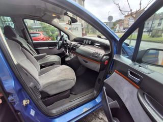 Citroen C8 
