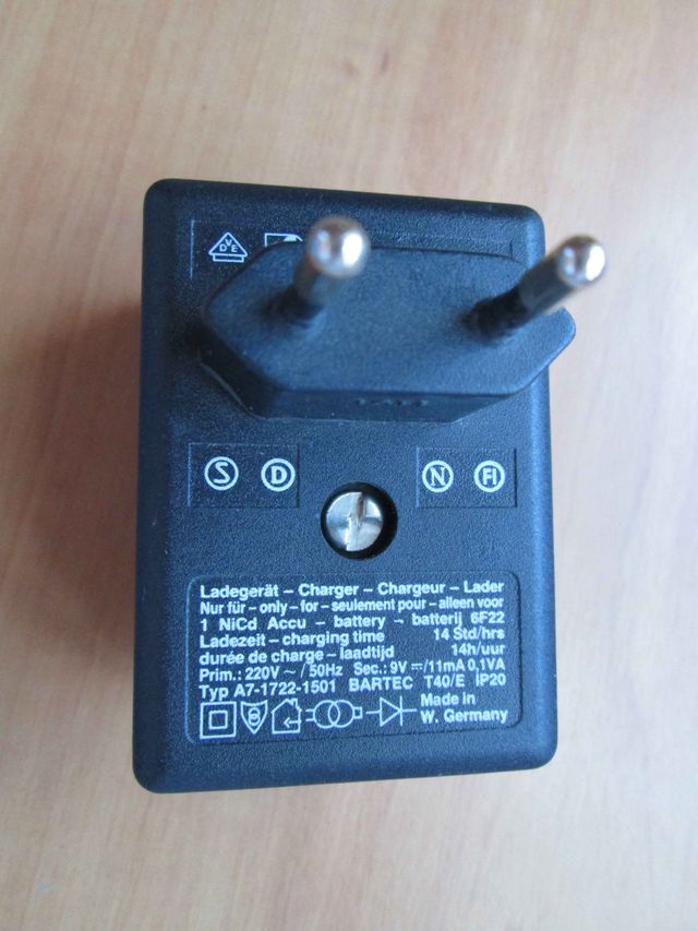 Cargador pilas 9V 6LR61