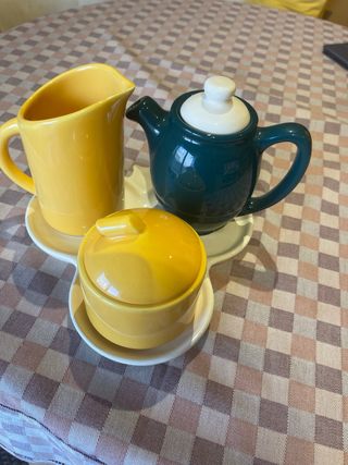 Juego té vintage: amarillo y verde forma de trevol