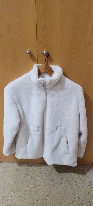 Chaqueta suave blanca