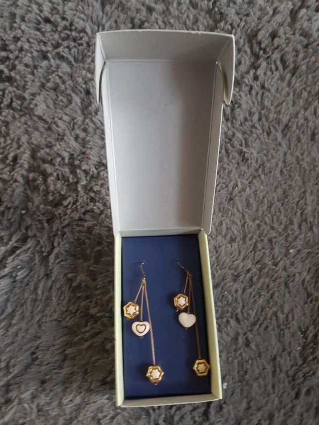 Orecchini thun nuovi