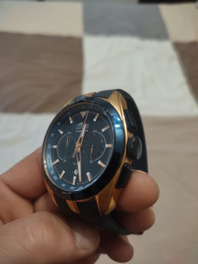 Reloj Lotus