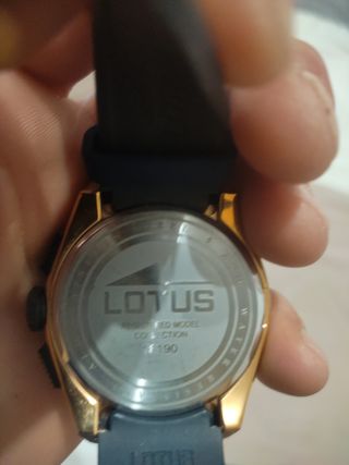 Reloj Lotus