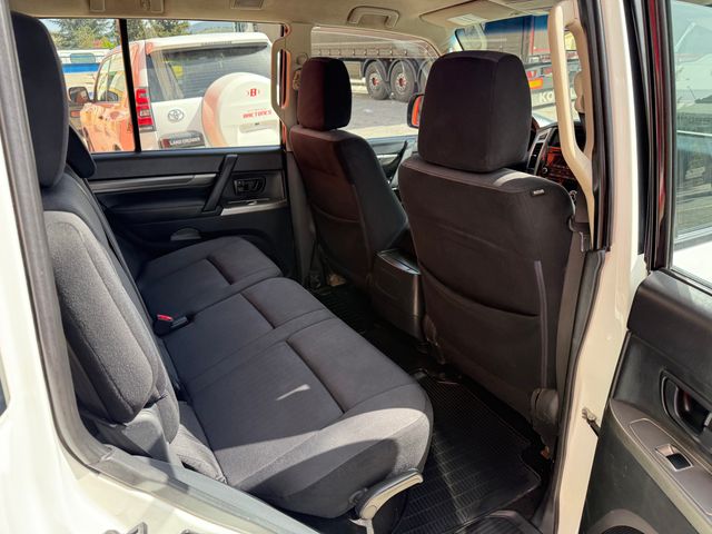 Mitsubishi Montero 2017