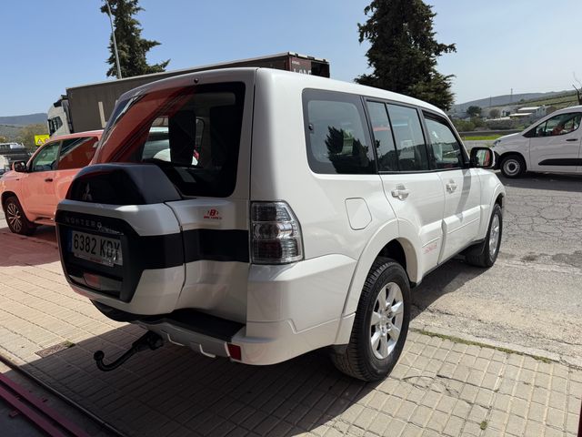 Mitsubishi Montero 2017