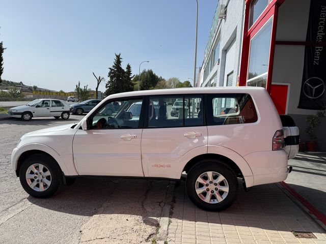 Mitsubishi Montero 2017