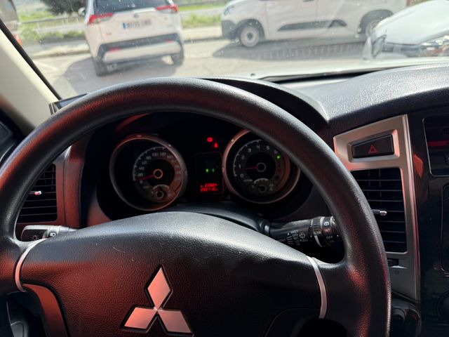 Mitsubishi Montero 2017