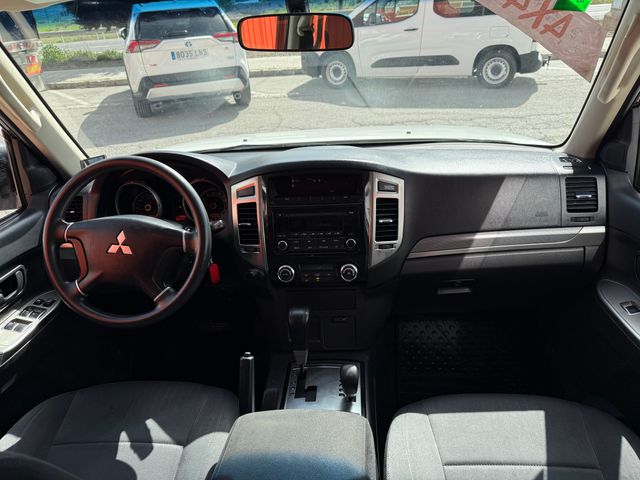 Mitsubishi Montero 2017