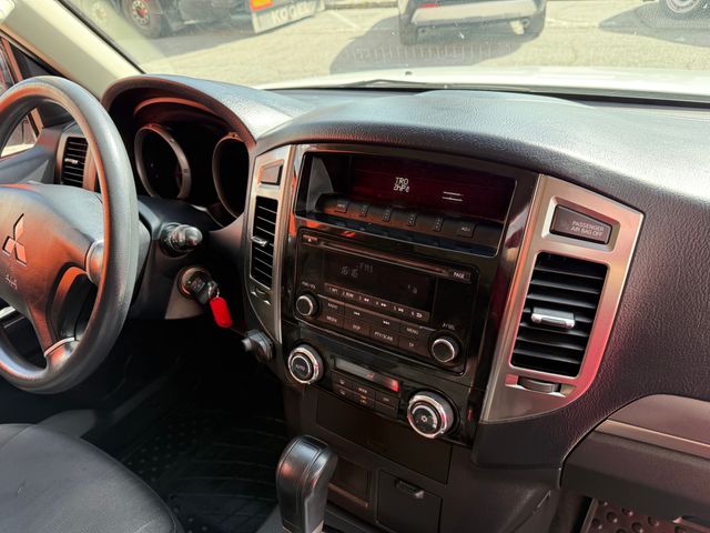 Mitsubishi Montero 2017