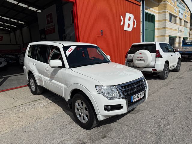 Mitsubishi Montero 2017
