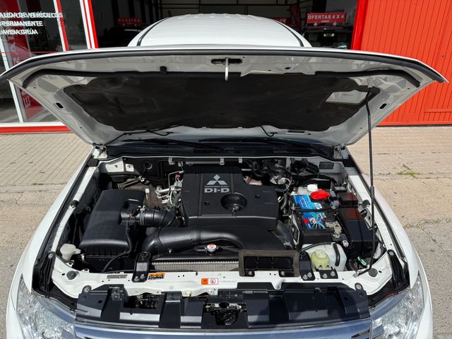Mitsubishi Montero 2017