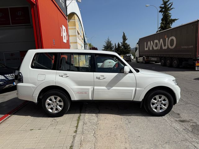Mitsubishi Montero 2017