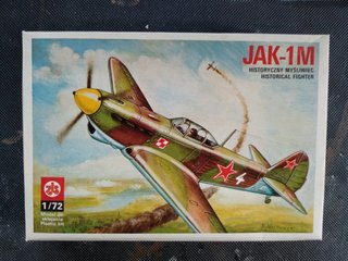 dos maquetas avion