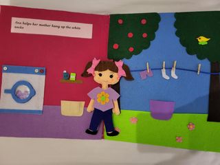 Libro- cuento de fieltro hecho a mano