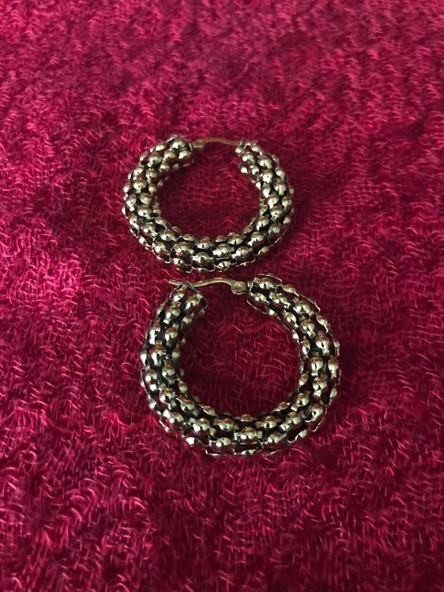 Aros de acero chapados oro