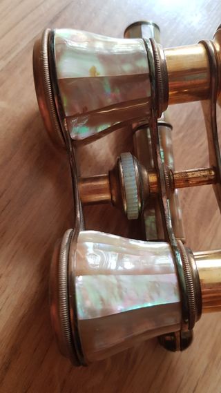 Binoculares antiguos para opera