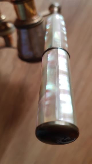 Binoculares antiguos para opera