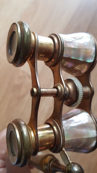 Binoculares antiguos para opera