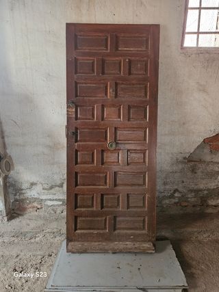 Puerta madera antigua