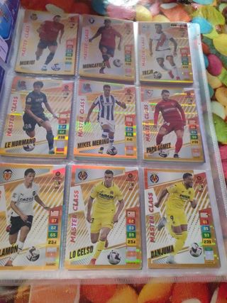 Lote cromos Adrenalyn XL temporada 23
