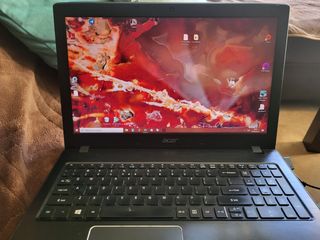 Portátil Acer Aspire E5 15" 1080p i3 4GB RAM 1TB