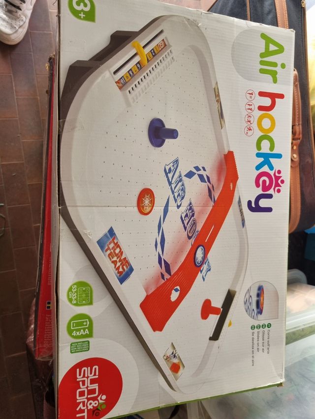 Air hockey