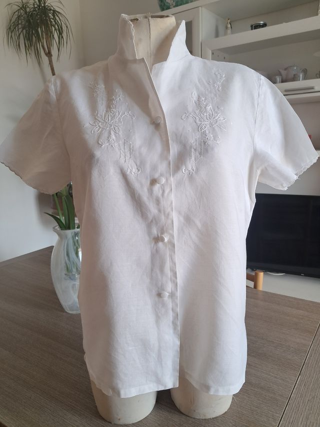 Camicia vintage bianca ricamata