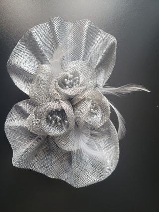 Tocado plata-perla: Boda o Fiesta