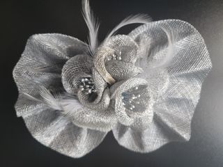 Tocado plata-perla: Boda o Fiesta