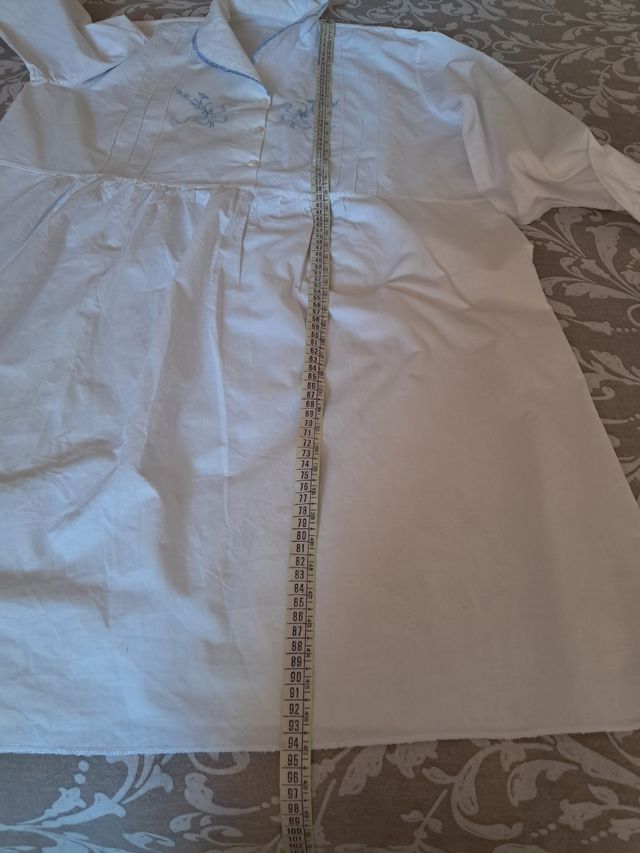 Camicia notte vintage bianca e azzurra