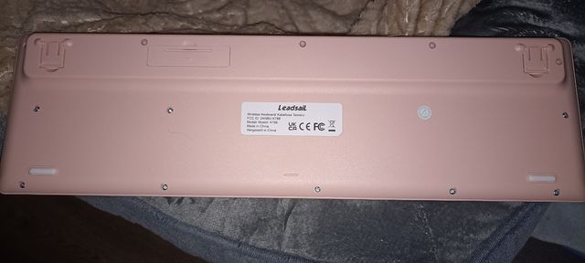 Teclado inalámbrico rosa