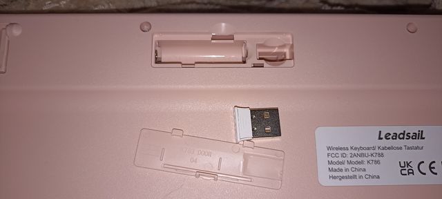 Teclado inalámbrico rosa