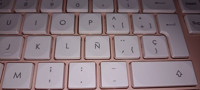 Teclado inalámbrico rosa