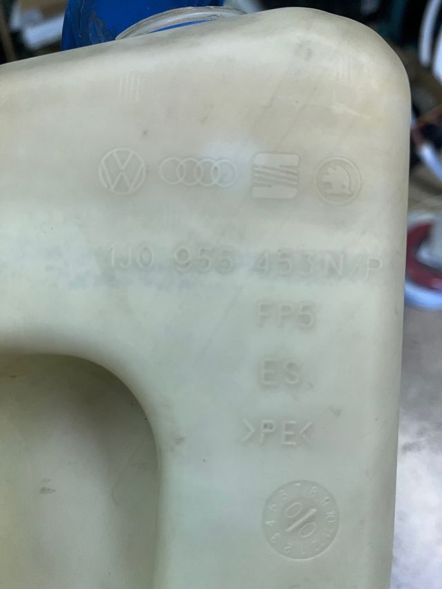 Depósito limpiaparabrisas grupo VAG