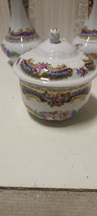 Set porcellana: 2 vasi + zuccheriera