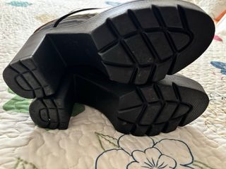 Zapatos con tacon ancho