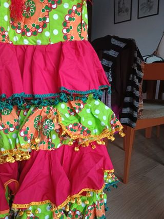 Traje Flamenca niña, verde y rojo
