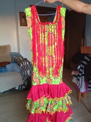 Traje Flamenca niña, verde y rojo