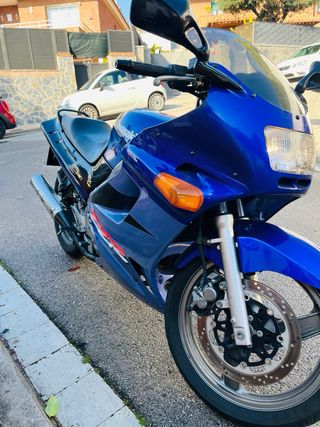 Moto KAWASAKI ZZR 250