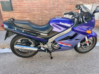 Moto KAWASAKI ZZR 250