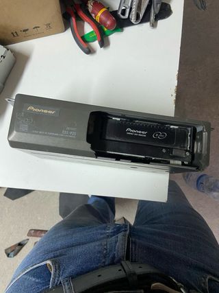 Pack Radio pioneer KEHP2830 y Cargador CDXP25