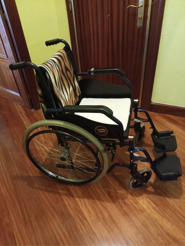 Silla de ruedas plegable