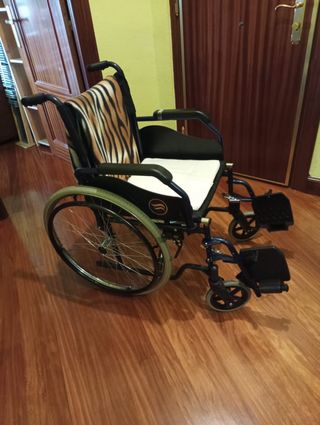 Silla de ruedas plegable