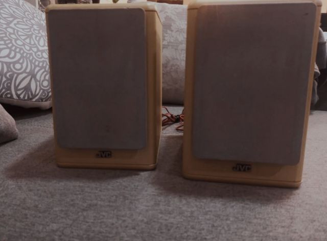 Altavoces JVC - DE ESTANTERIA